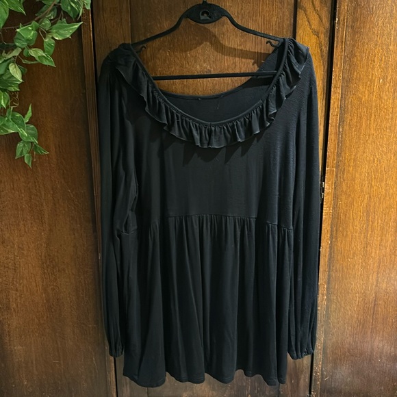 Black Top - Picture 1 of 1